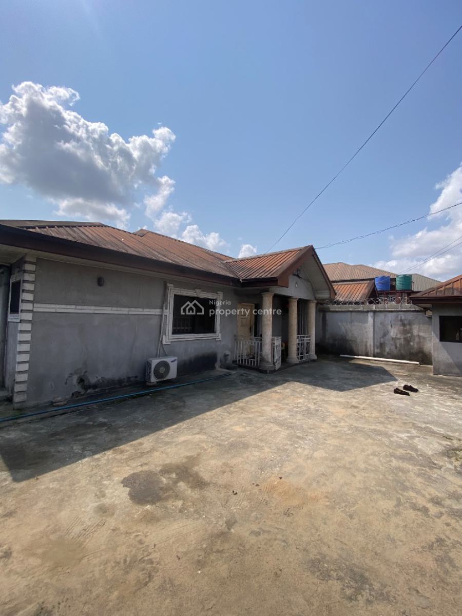 Durably Built and Well Maintained 3 Bedroom Bungalow with Bq, Woji / Ogbatia, Port Harcourt, Rivers, Semi-detached Bungalow for Sale