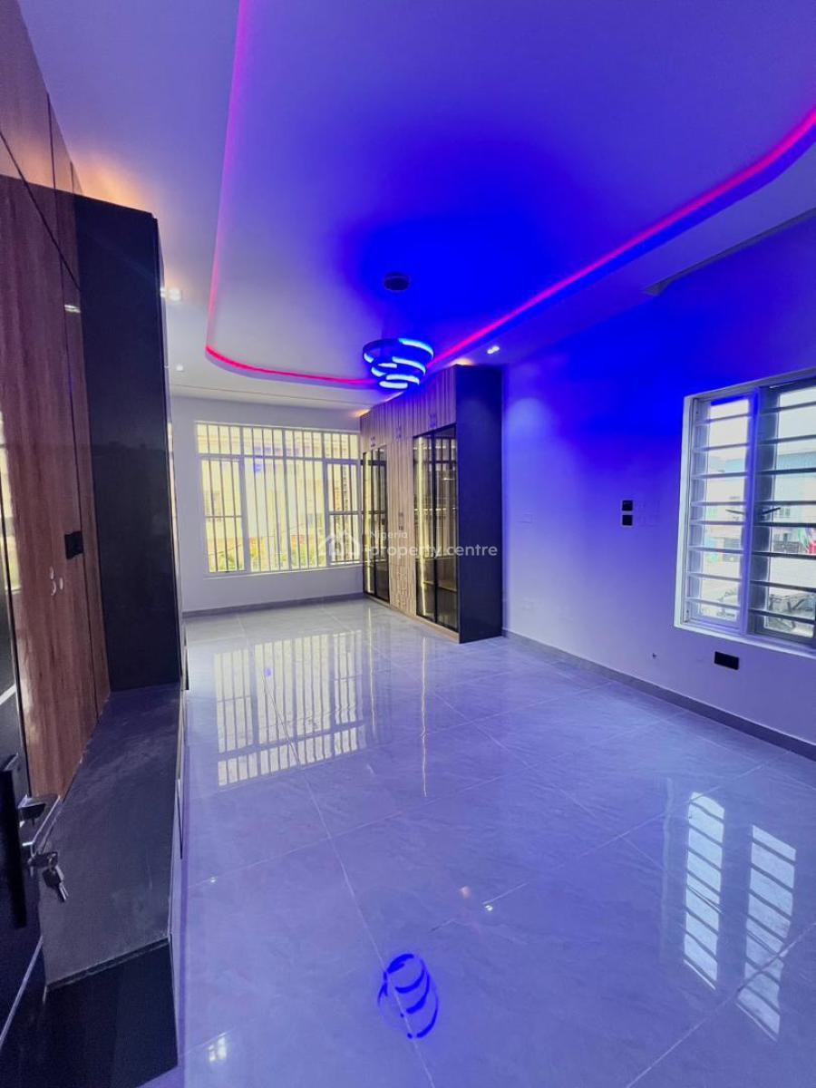 Luxury 5-bedroom Fully Detached House with Bq in a Secured Estate, Osapa, Lekki, Lagos, Detached Duplex for Sale