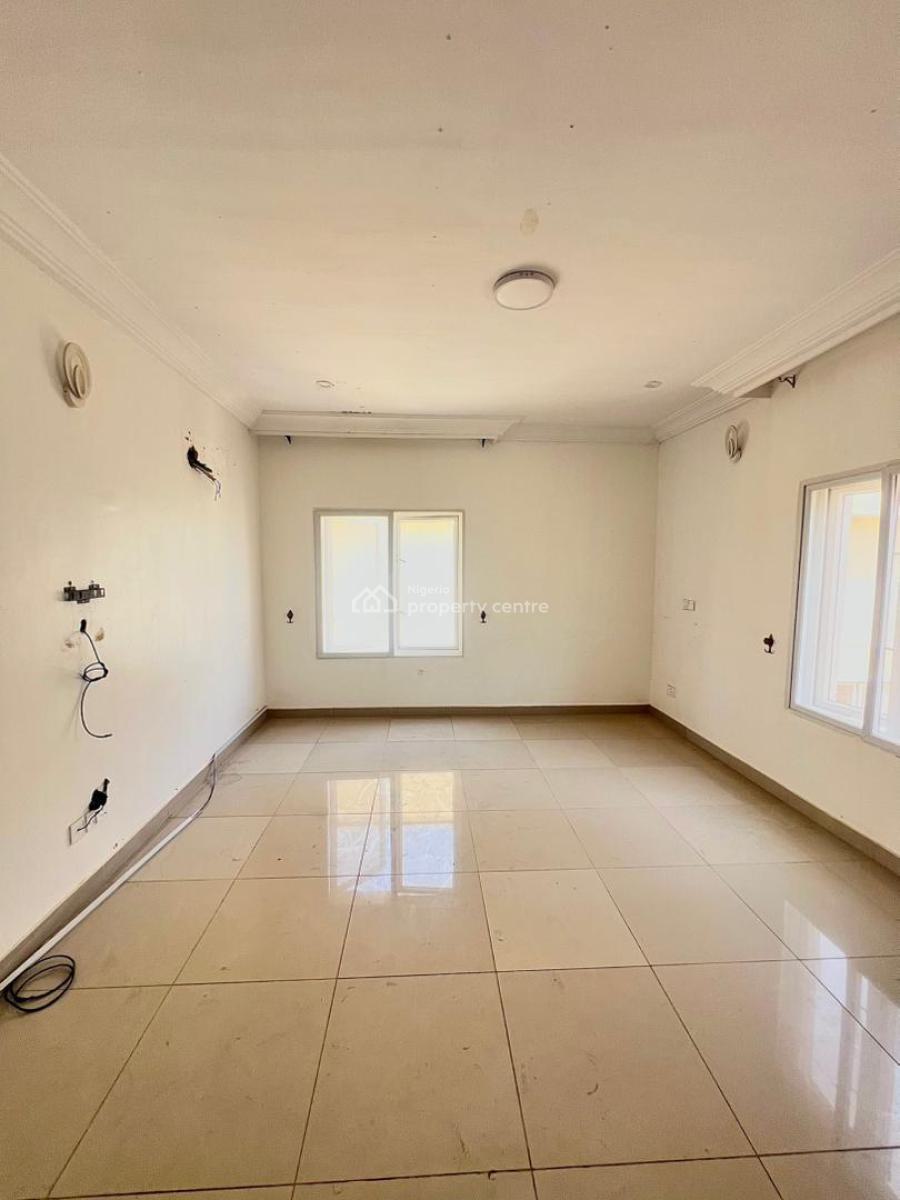 Spacious 6-bedroom Fully Detached House with Sit-out Lounge and Bq, in a Gated Estate in Osapa, Lekki, Lagos, Detached Duplex for Rent