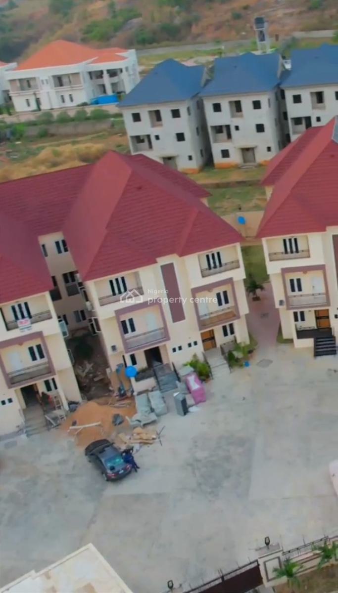 4bedrooms Terrace Duplex with Bq, Tarred Road in an Estate, Katampe Extension, Katampe, Abuja, Terraced Duplex for Rent