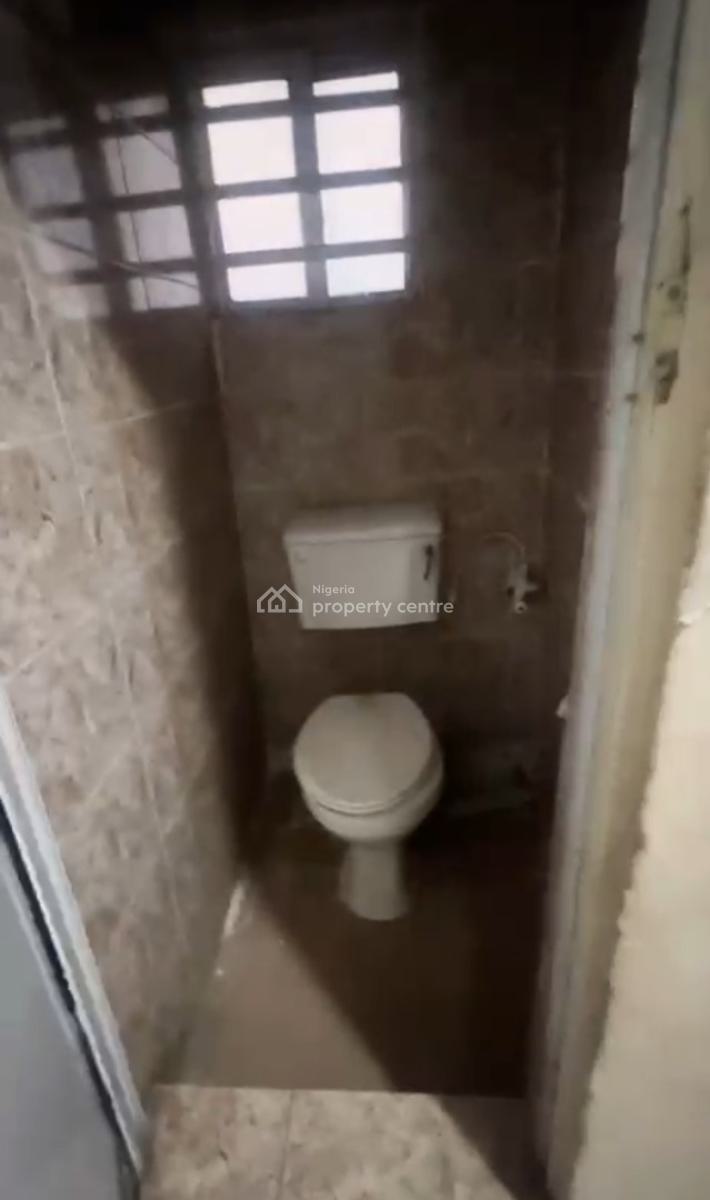Nice Spacious 2bedroom Flat, Off Pedro Road, Pedro, Gbagada, Lagos, Flat / Apartment for Rent