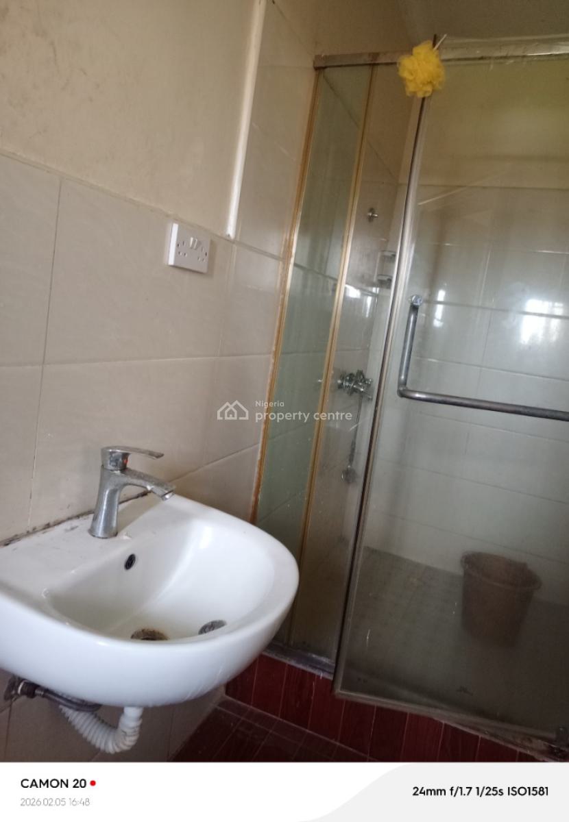 Spacious and Clean 2bed in a Good Estate, Rock Stone Estate, Badore Ajah., Badore, Ajah, Lagos, Flat / Apartment for Rent
