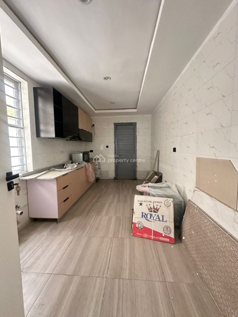 Distress 5 Bed Detached Duplex with Bq, Gatehouse, Lekki Phase 1, Lekki, Lagos, Detached Duplex for Sale