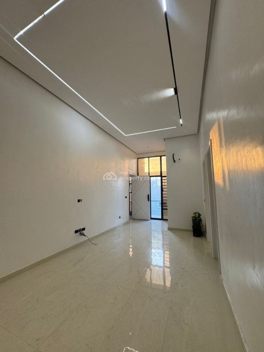 Brand New Fully Serviced 8 Units of 3 Bedroom Apartments., Lekki Phase 1, Lekki, Lagos, Flat / Apartment for Sale