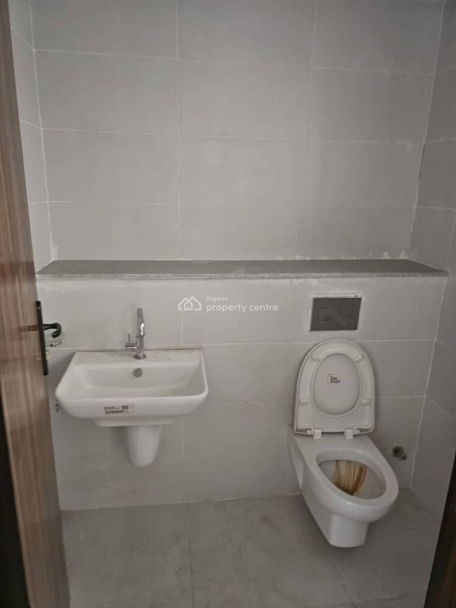 Finished Brand New 4 and 5 Bedroom Semi Detached Houses Situate at Twi, Twin Lake Estate Chevron... Features:, Lekki, Lagos, Semi-detached Duplex for Rent