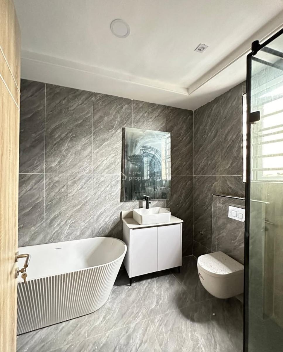 Tastefully Finished and Serviced 4 Bedroom En-suite Townhouse with Par, Lekki Phase 1, Lekki, Lagos, Terraced Duplex for Rent