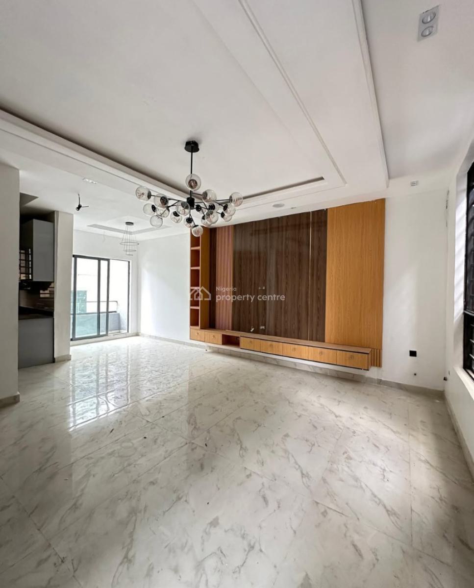 Tastefully Finished and Serviced 4 Bedroom En-suite Townhouse with Par, Lekki Phase 1, Lekki, Lagos, Terraced Duplex for Rent