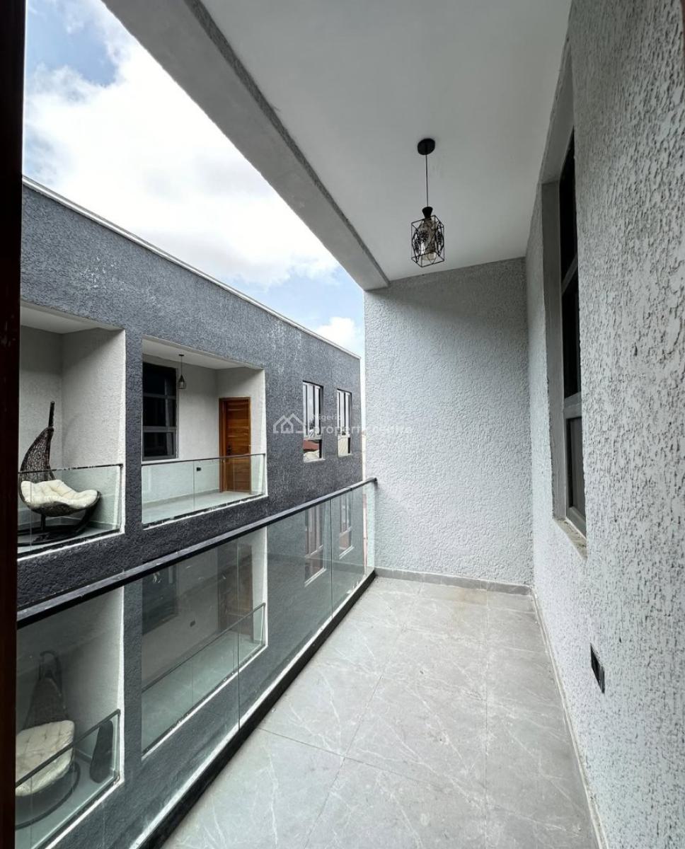 Tastefully Finished and Serviced 4 Bedroom En-suite Townhouse with Par, Lekki Phase 1, Lekki, Lagos, Terraced Duplex for Rent