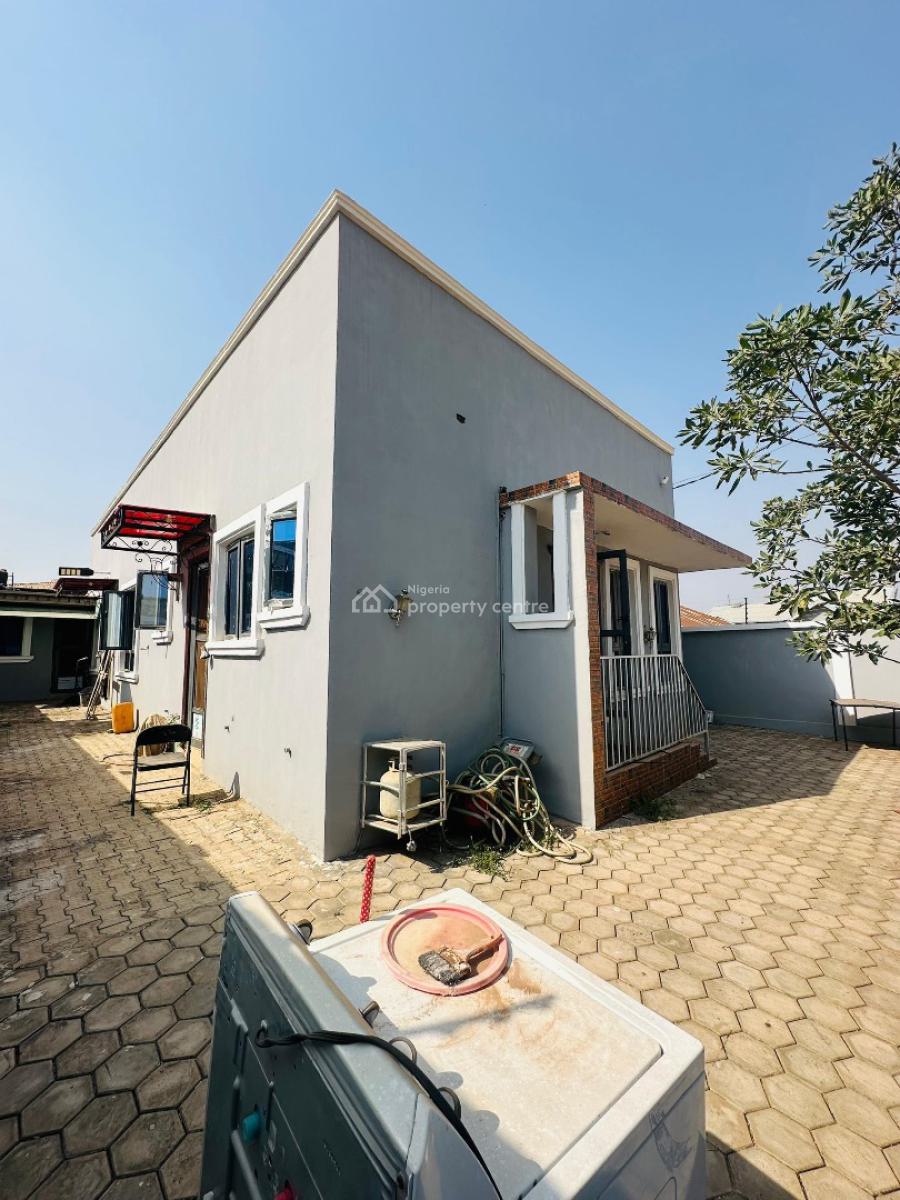3  Bedrooms Bungalow with Bq, Tomiwa Awe Avenue, Akobo, Ibadan, Oyo, Detached Bungalow for Sale