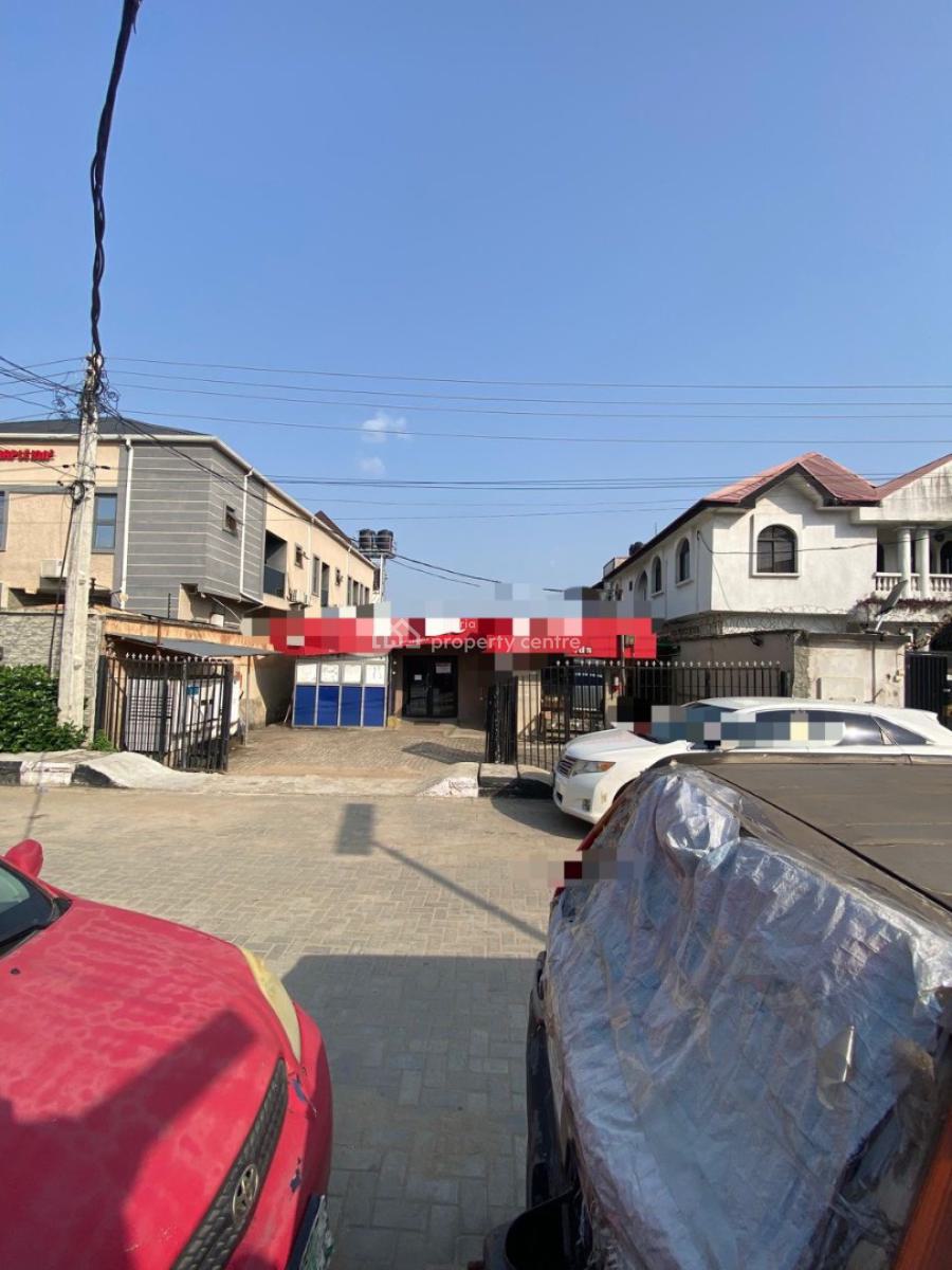 Bungalow in a Prime Location, Surulere, Lagos, Detached Bungalow for Sale