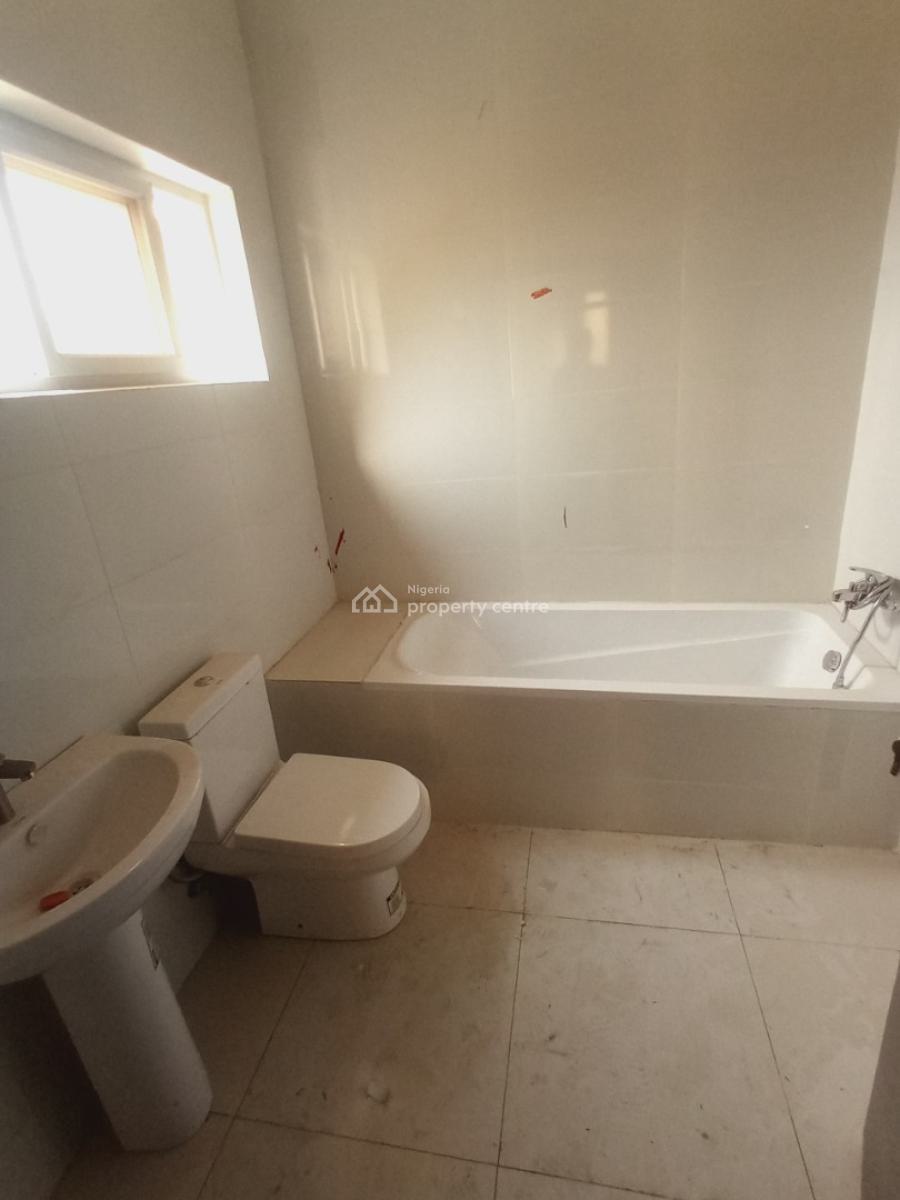 3 Bedroom Penthouse in Pristine Condition, Cadogan Estate, Osapa, Lekki, Lagos, Flat / Apartment for Rent