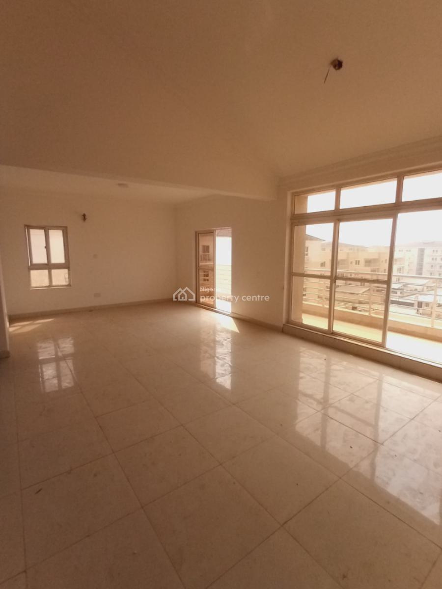 3 Bedroom Penthouse in Pristine Condition, Cadogan Estate, Osapa, Lekki, Lagos, Flat / Apartment for Rent