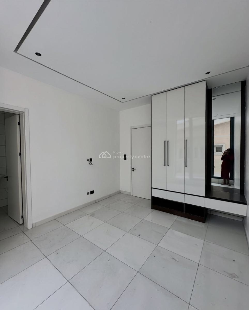 Luxury 2 Bedroom Apartment, Oniru, Victoria Island (vi), Lagos, Block of Flats for Sale