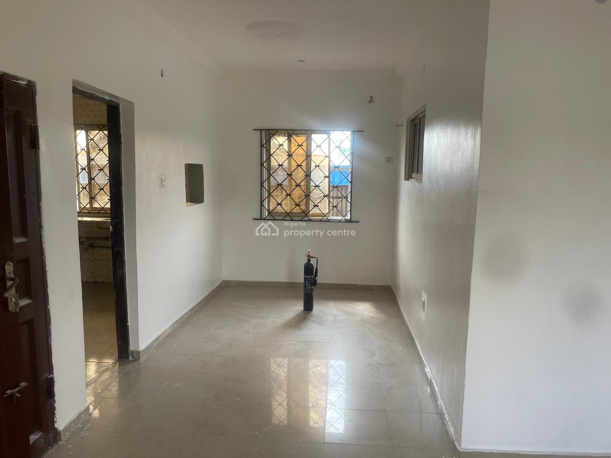 Three (3) Bedroom Flat, Olaniyi Street, New Oko-oba, Agege, Lagos, Flat / Apartment for Rent