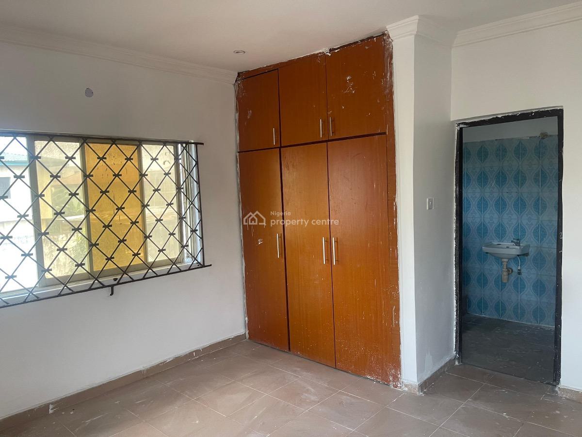 Three (3) Bedroom Flat, Olaniyi Street, New Oko-oba, Agege, Lagos, Flat / Apartment for Rent