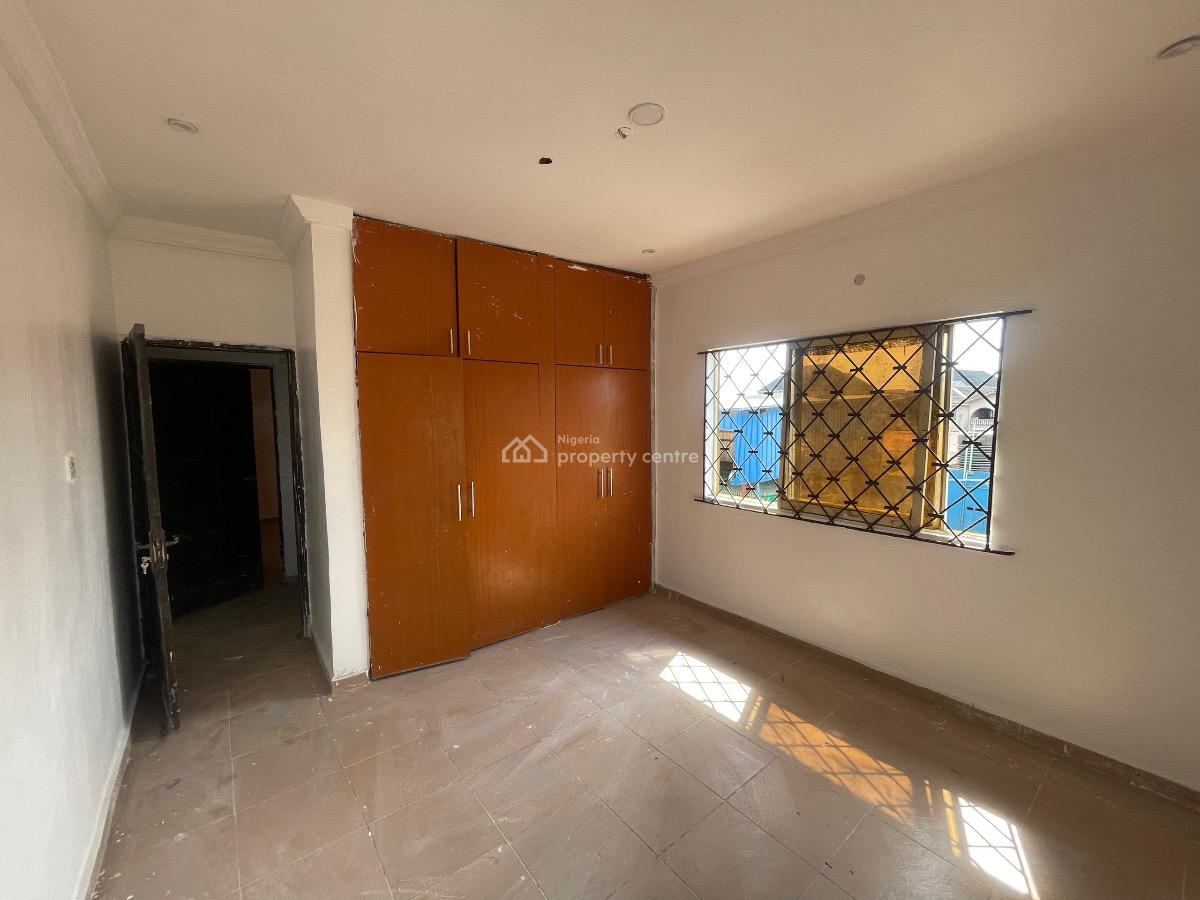 Three (3) Bedroom Flat, Olaniyi Street, New Oko-oba, Agege, Lagos, Flat / Apartment for Rent