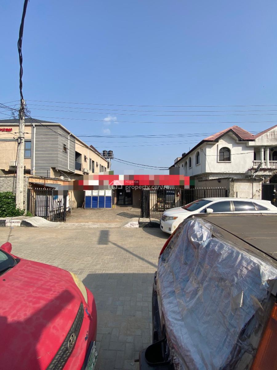 Solid Bungalow Sitting on Approximately 450sqm, Off Ogunlana, Ogunlana, Surulere, Lagos, Detached Bungalow for Sale