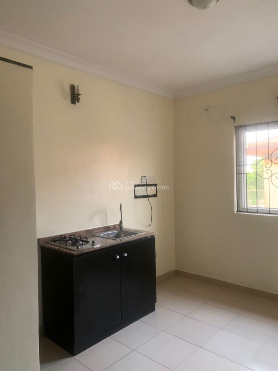 Refurbished Studio in a Good Location, Hopeville Estate, Sangotedo, Ajah, Lagos, Self Contain (single Rooms) for Rent