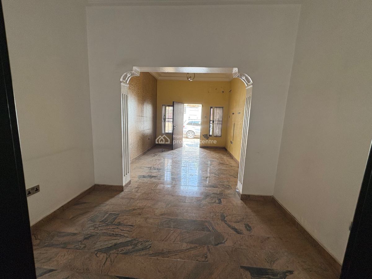 Neatly Renovated 2bedroom in a Serene/secured Environment, Jahi, Jahi, Abuja, Flat / Apartment for Rent