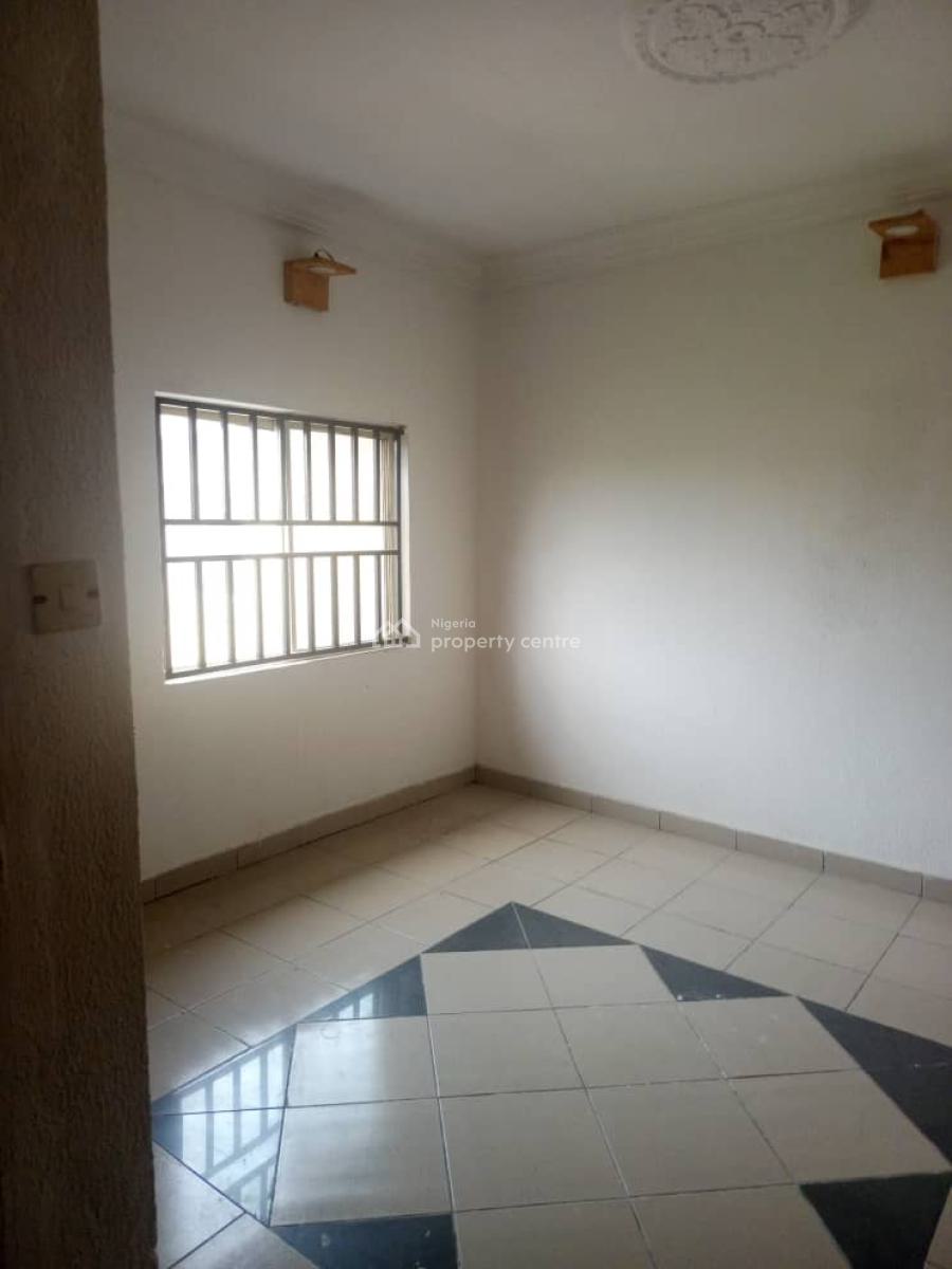 Room Self Con. Toilet and Bathroom Ensuit. Only to Share Kitchen 3 Bed, Off Mobil Road Ilaje Alagutun, Ilaje, Ajah, Lagos, Self Contain (single Rooms) for Rent
