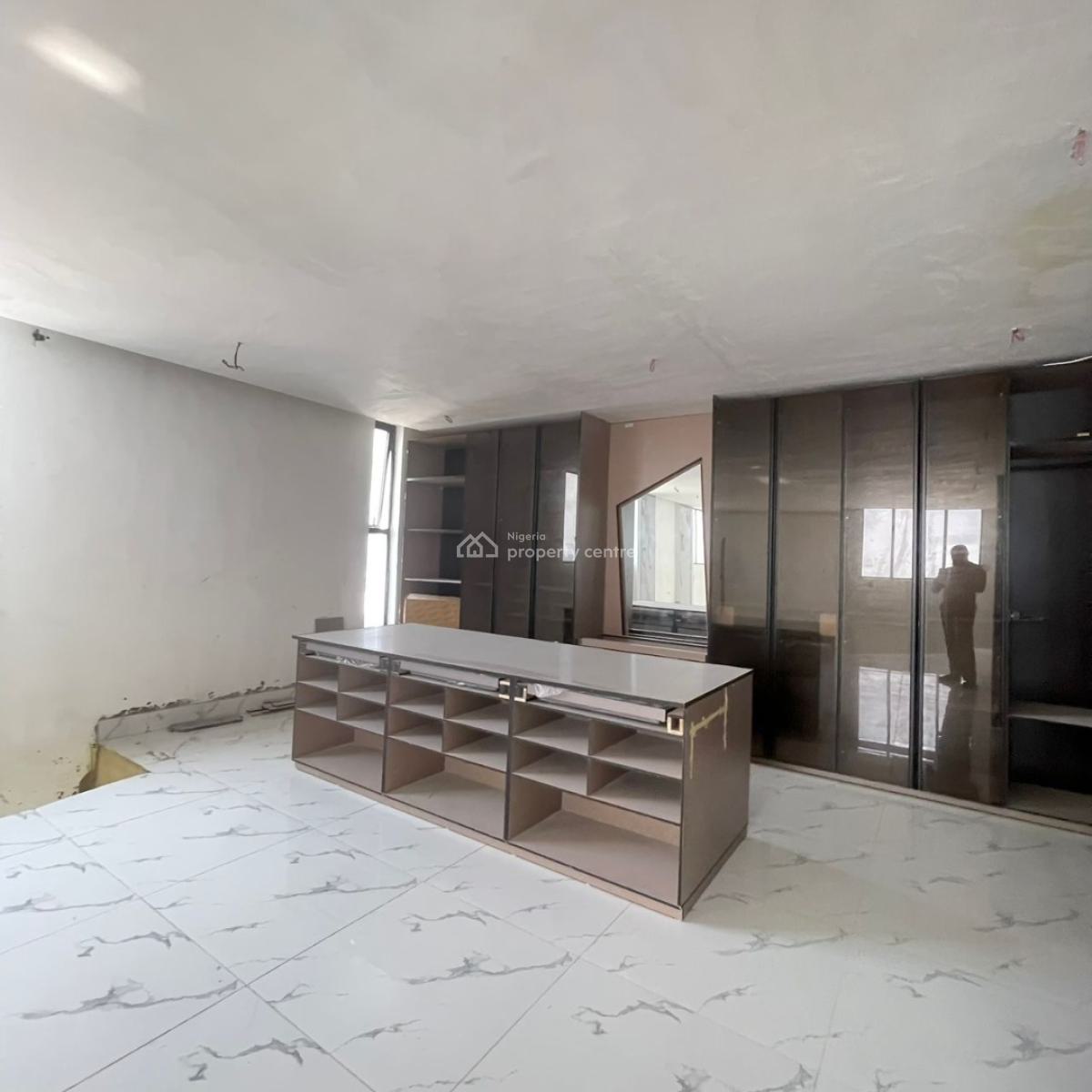 Magnificent  4 Bedroom Maisonette Penthouse with Bq, Ikoyi, Lagos, Flat / Apartment for Sale