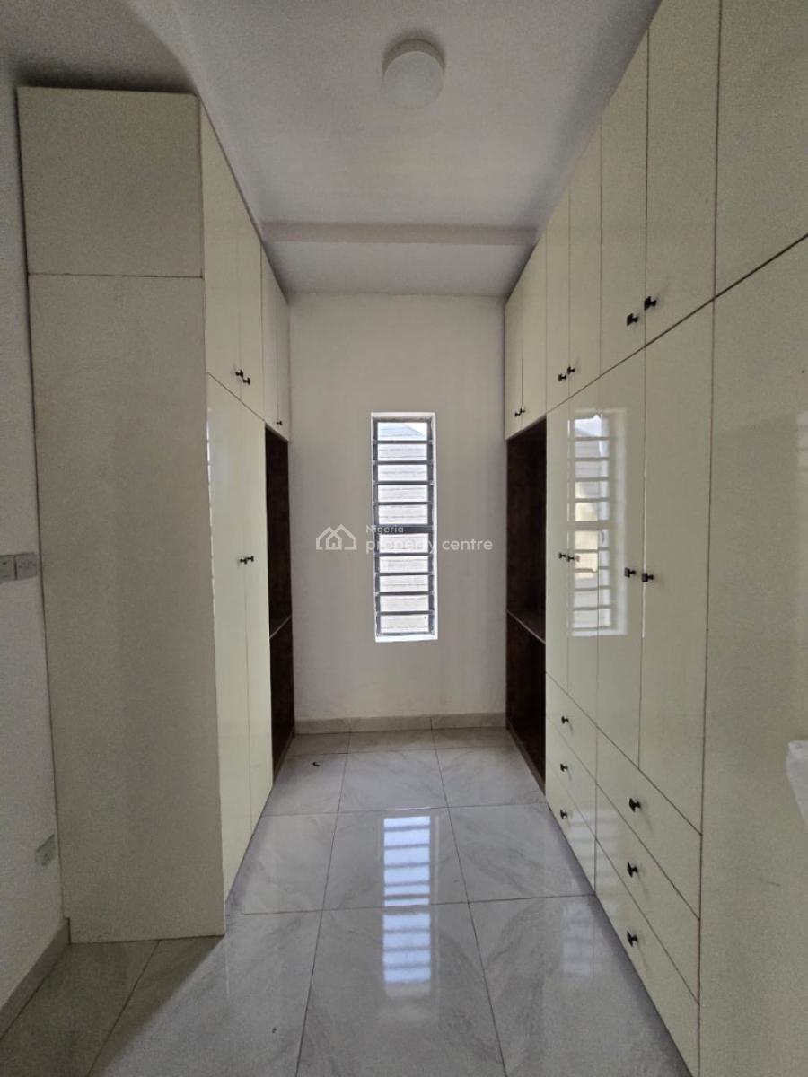 5 Bedroom House with a Bq, Magodo Gra Phase 2, Magodo, Lagos, Detached Duplex for Sale