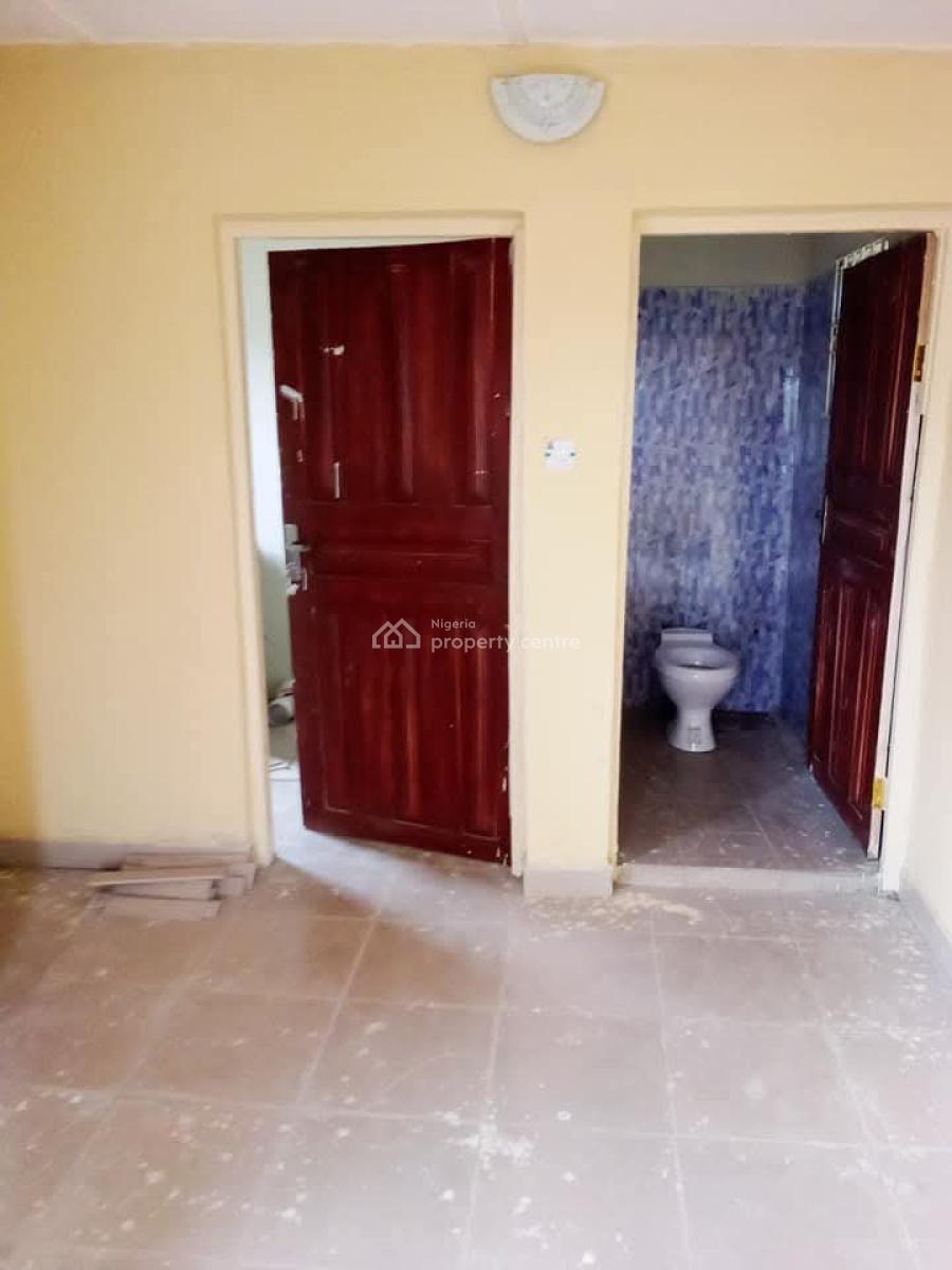 a Roomself Contained, Agunfoye Off Bayeku Road, Igbogbo, Ikorodu, Lagos, Self Contain (single Rooms) for Rent