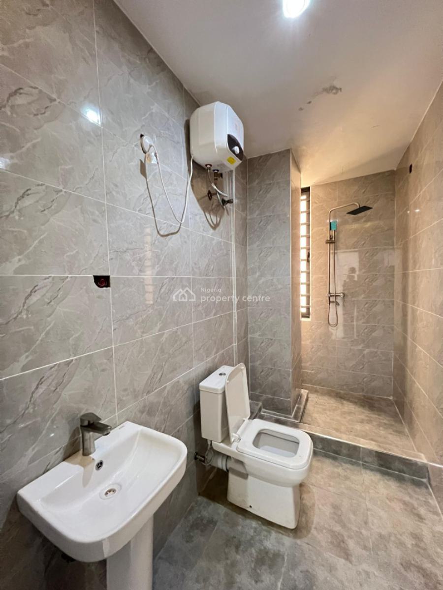 Contemporary 2 Bedroom Apartment Suitable for Investment, Lekki Phase 1, Lekki, Lagos, Block of Flats for Sale