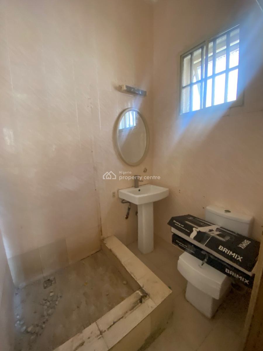 Spacious  Miniflat with Personal Kitchen, Chevron, Lekki, Lagos, Mini Flat (room and Parlour) for Rent