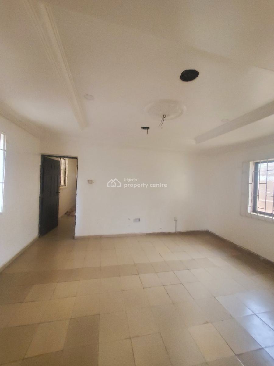 *superclean 2bedroom Apartment All Ensuit with Guest Toilet, By Galadimawa Roundabout, Kukwaba, Abuja, Flat / Apartment for Rent