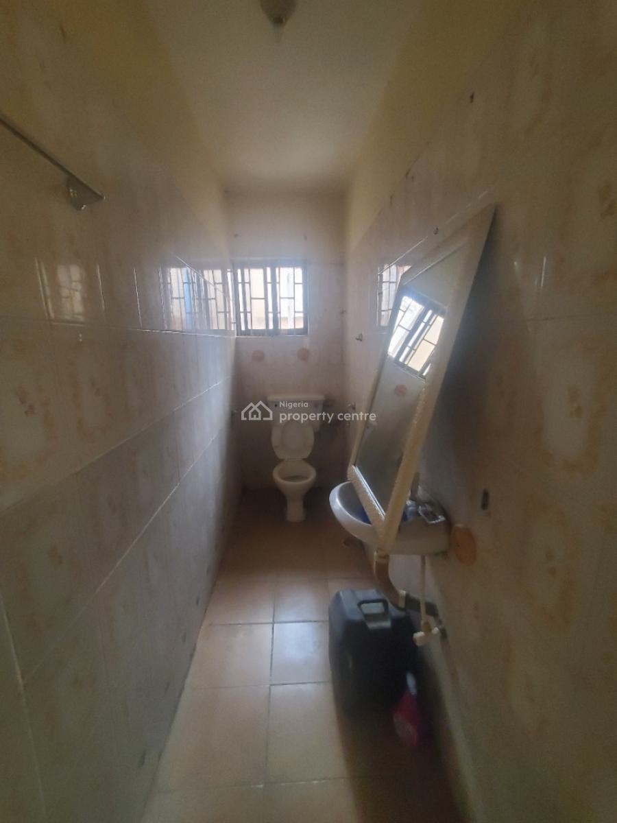 *superclean 2bedroom Apartment All Ensuit with Guest Toilet, By Galadimawa Roundabout, Kukwaba, Abuja, Flat / Apartment for Rent