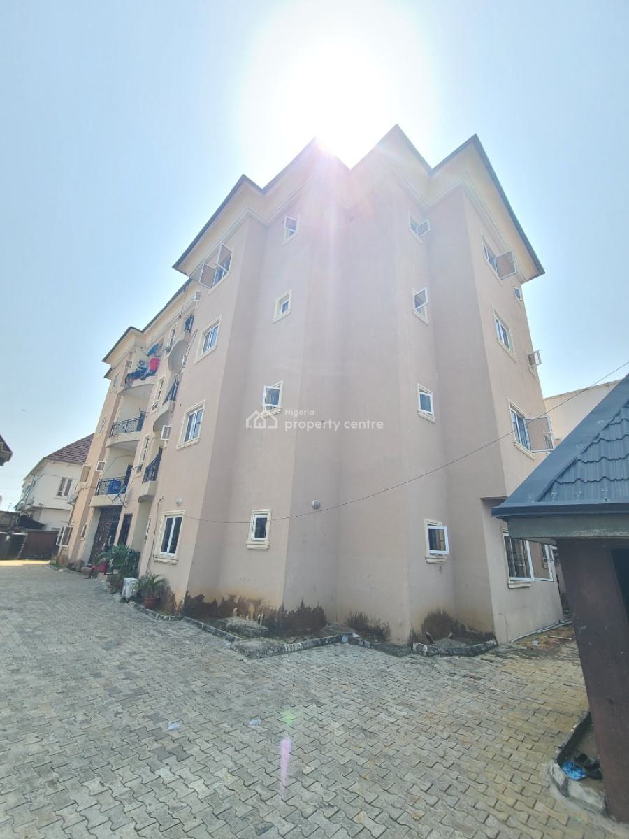 Newly Renovated 3 Bedroom Flat_ Upstairs, Agungi Estate, Agungi, Lekki, Lagos, Flat / Apartment for Rent