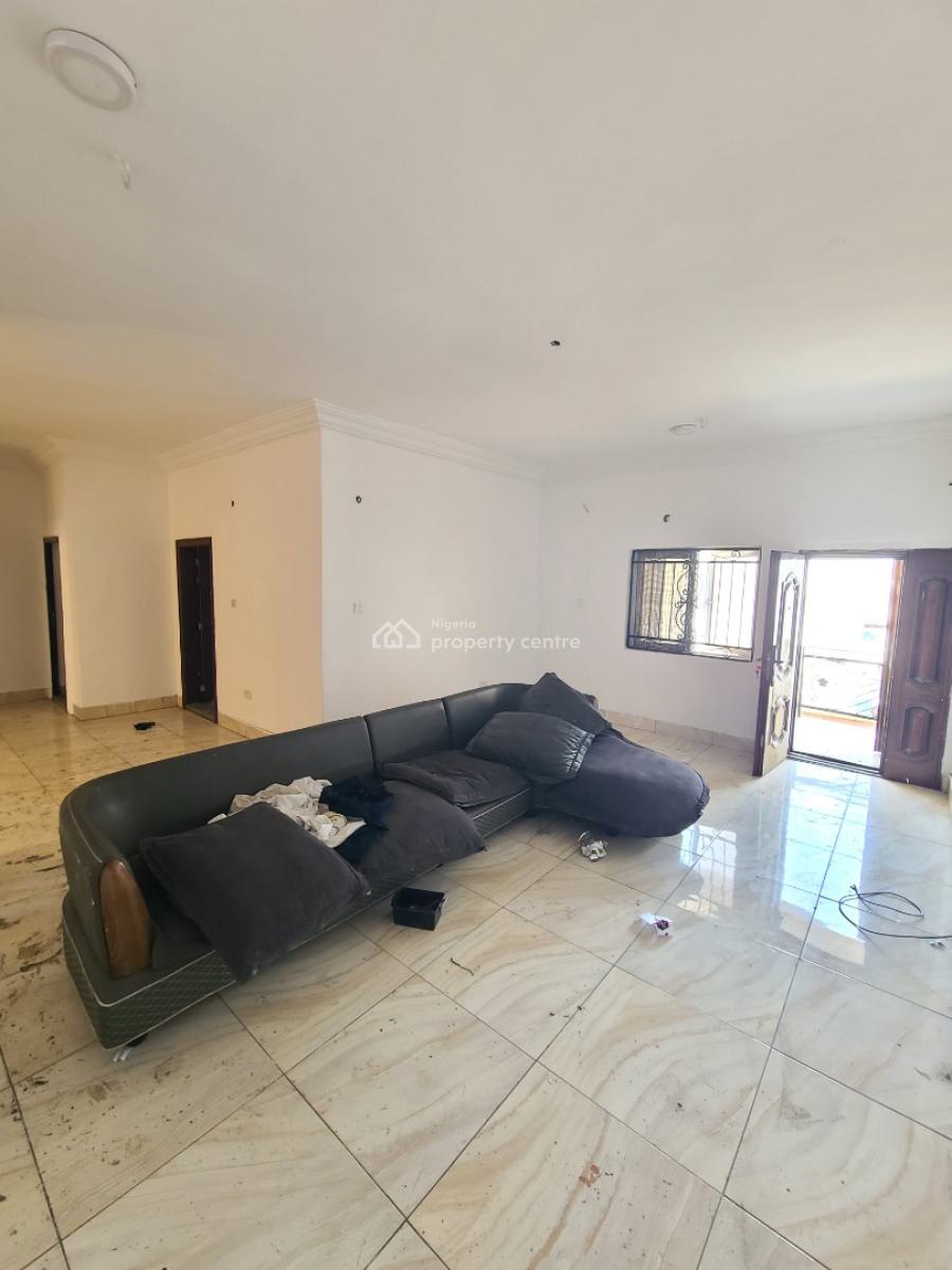 Newly Renovated 3 Bedroom Flat_ Upstairs, Agungi Estate, Agungi, Lekki, Lagos, Flat / Apartment for Rent
