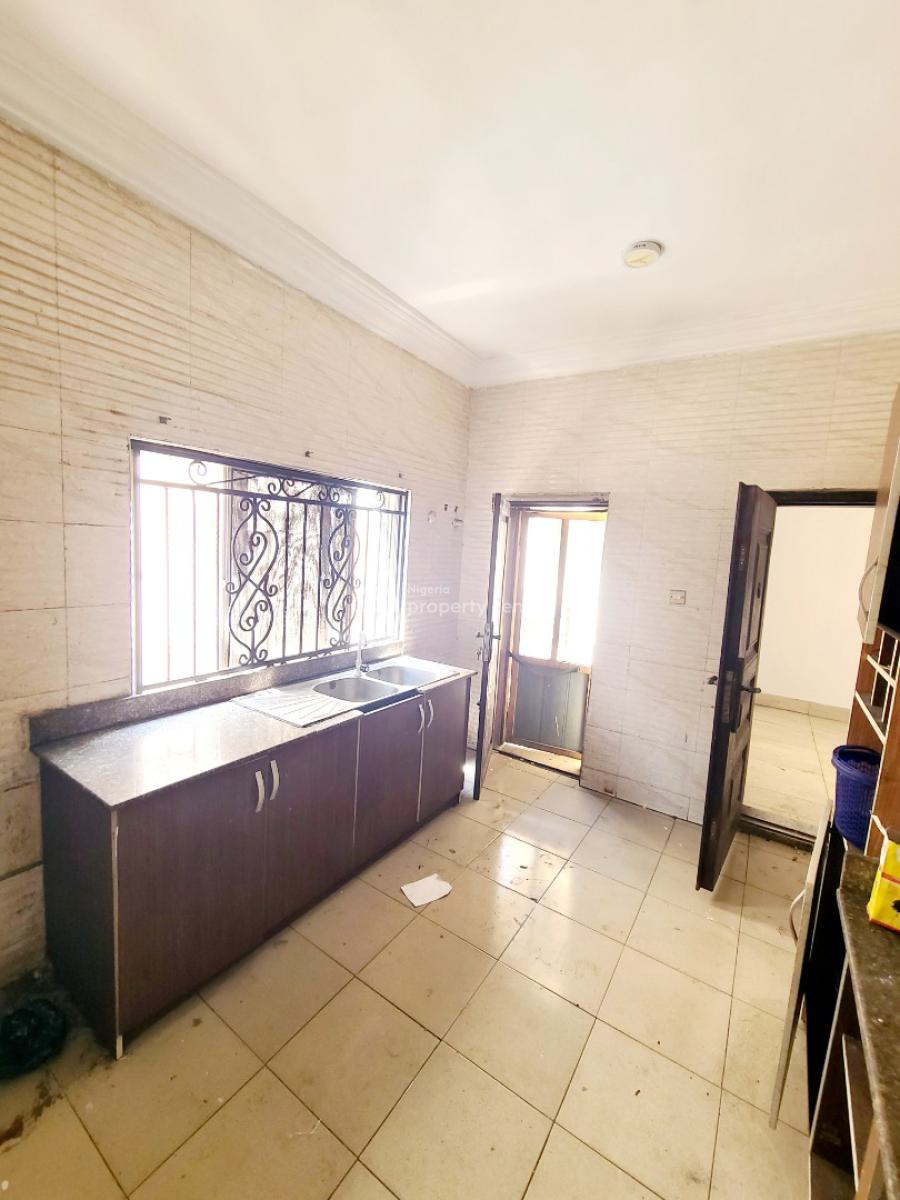 Newly Renovated 3 Bedroom Flat_ Upstairs, Agungi Estate, Agungi, Lekki, Lagos, Flat / Apartment for Rent
