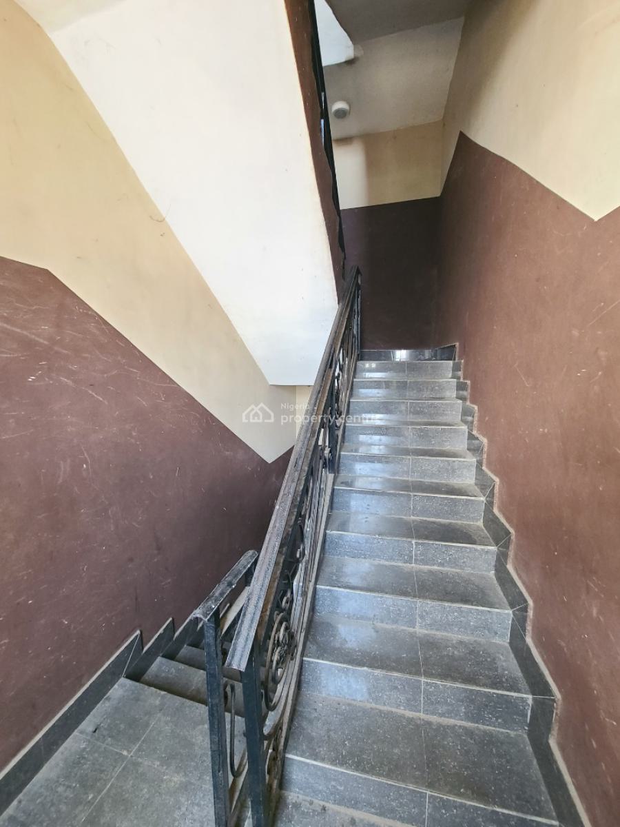 Newly Renovated 3 Bedroom Flat_ Upstairs, Agungi Estate, Agungi, Lekki, Lagos, Flat / Apartment for Rent