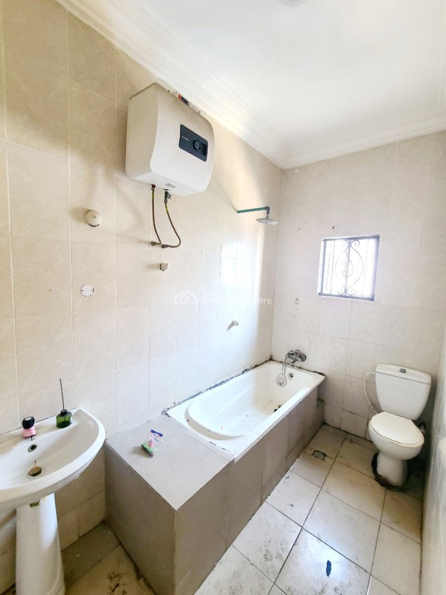 Newly Renovated 3 Bedroom Flat_ Upstairs, Agungi Estate, Agungi, Lekki, Lagos, Flat / Apartment for Rent