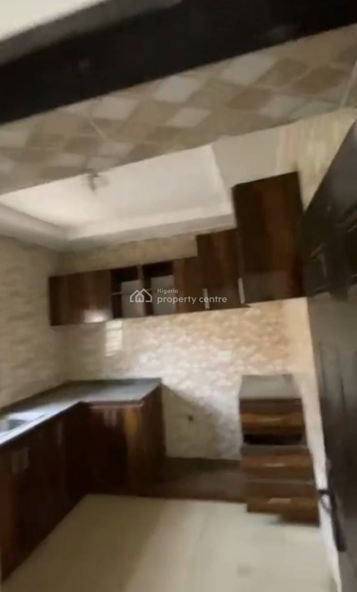 Spacious Standard 2 Bedroom Apartment Upstairs, Kubwa, Abuja, Flat / Apartment for Rent