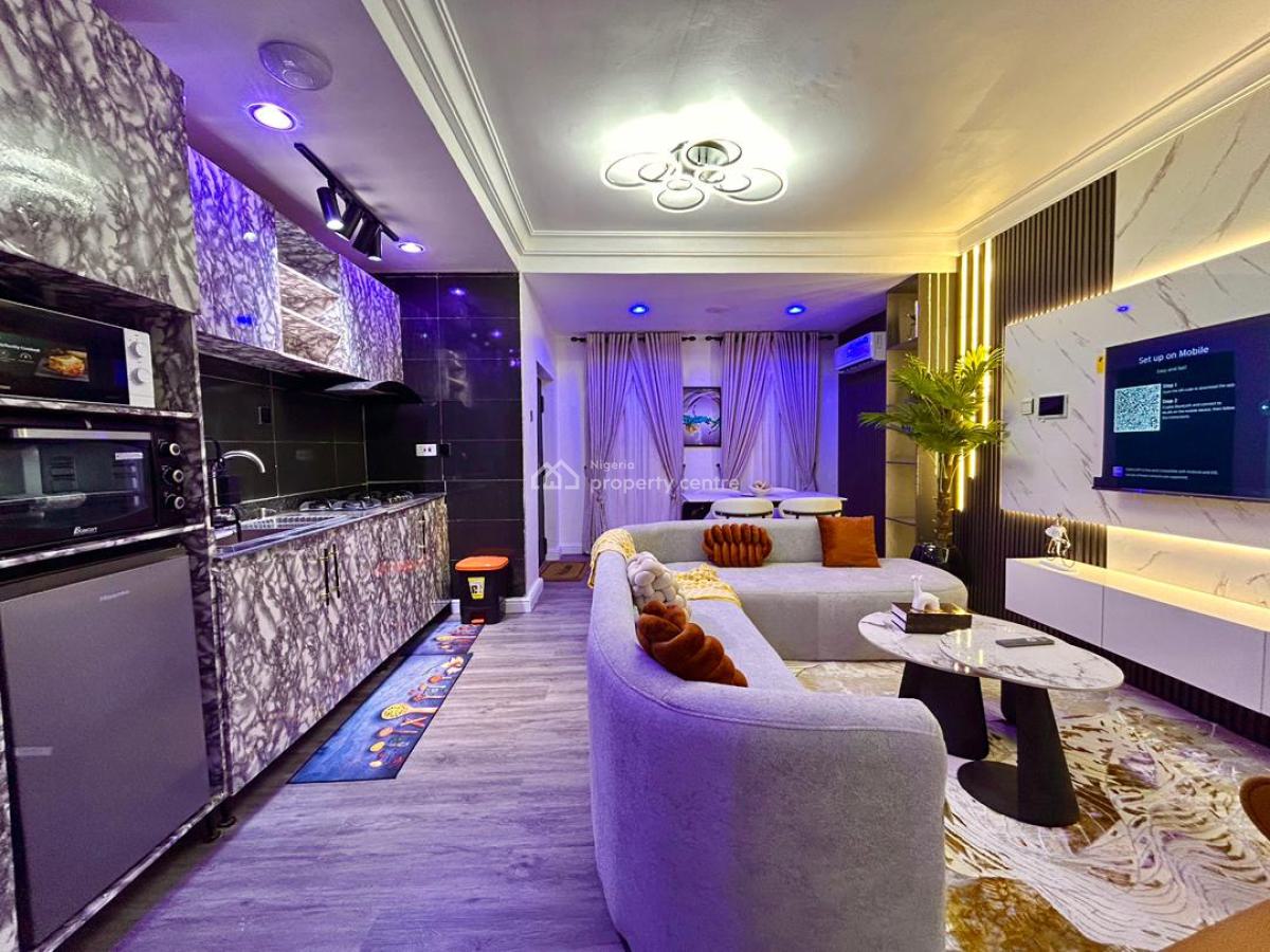 Good Morning   My 3bed in Lekki with Ps 5, Snooker Board , Swimming, Lekki Phase 1, Lekki, Lagos, Flat / Apartment Short Let