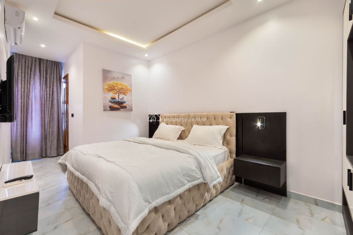 Good Morning   My 1bed in Lekki with Ps 5, Snooker Board , Swimming, Lekki Phase 1, Lekki, Lagos, Flat / Apartment Short Let