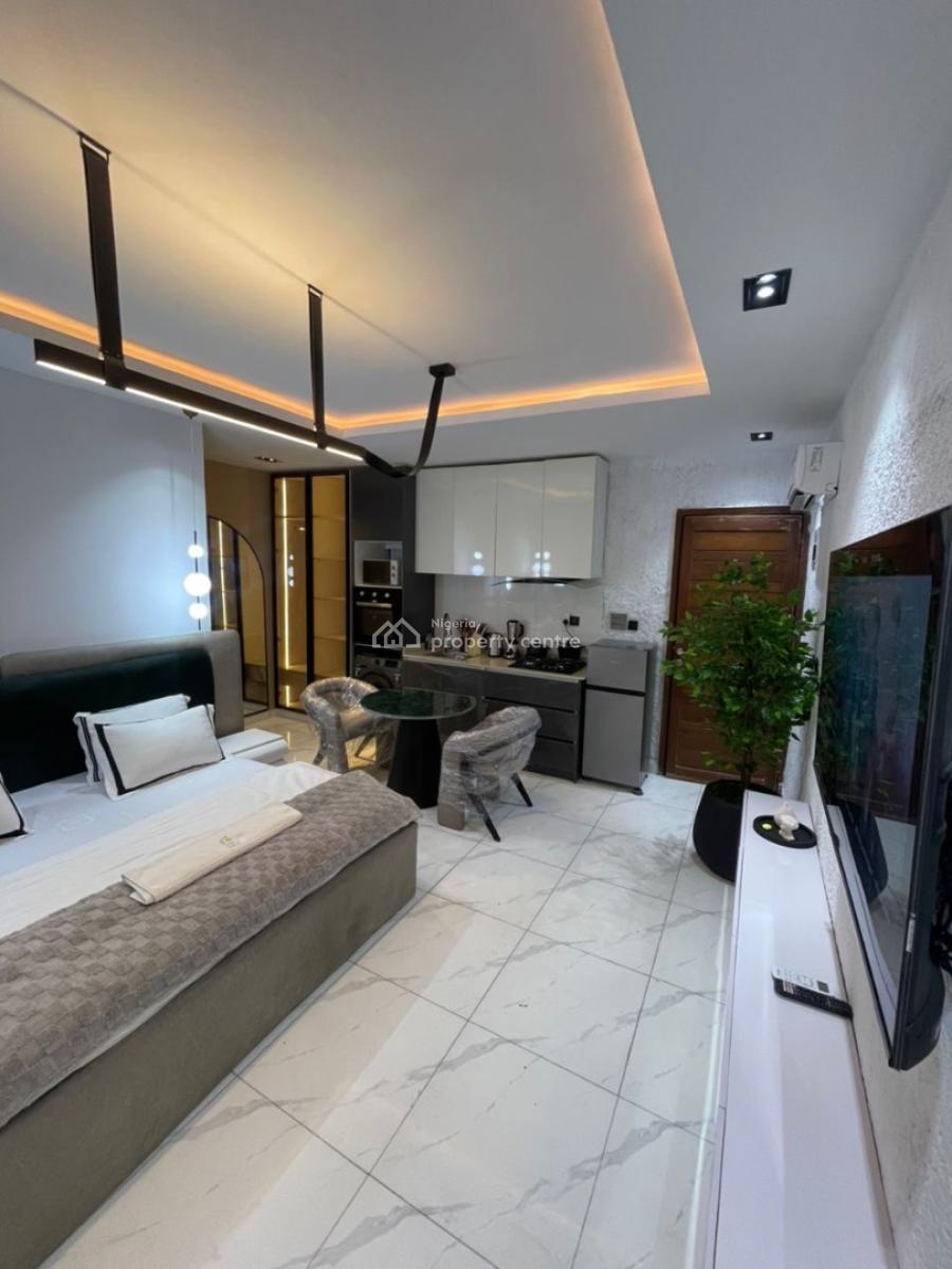 Good Morning   My 1bed in Lekki with Ps 5, Snooker Board , Swimming, Lekki Phase 1, Lekki, Lagos, Flat / Apartment Short Let