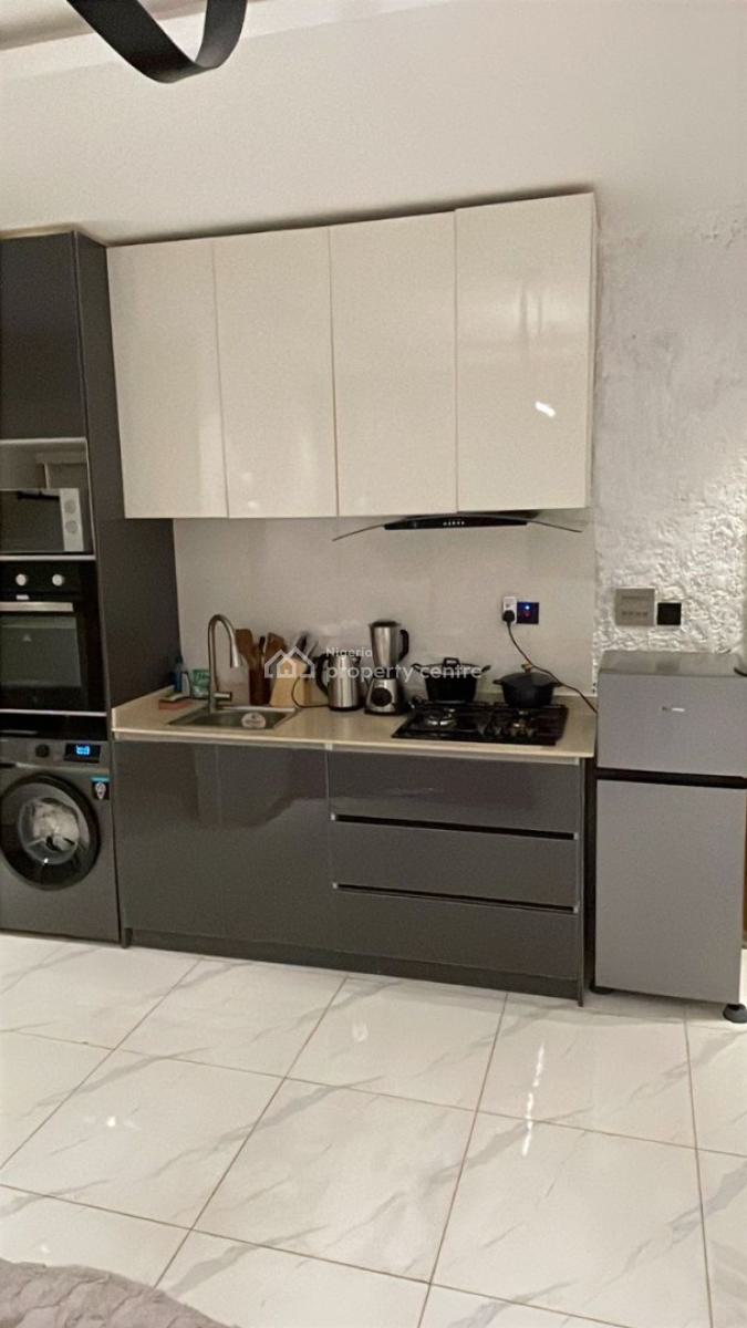 Good Morning   My 1bed in Lekki with Ps 5, Snooker Board , Swimming, Lekki Phase 1, Lekki, Lagos, Flat / Apartment Short Let