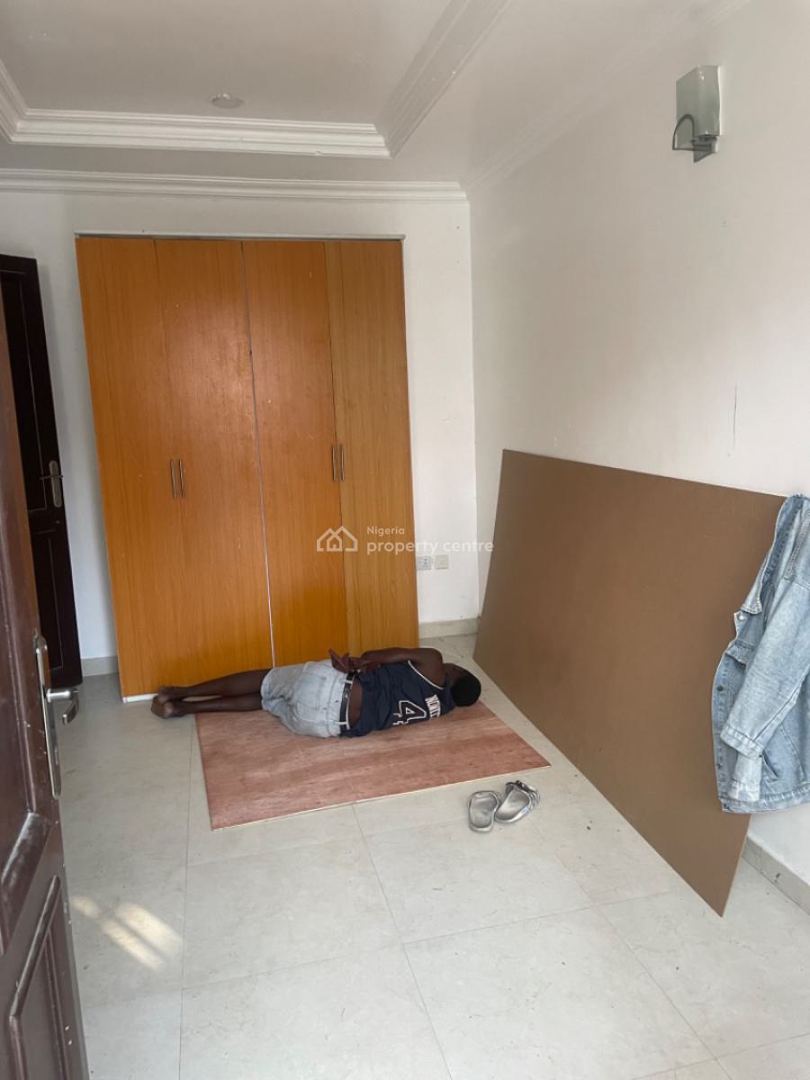 Very Spacious and Beautiful 1 Bedroom & Parlour with an Additional Lau, Off Admiralty Way, Lekki Phase 1, Lekki, Lagos, Mini Flat (room and Parlour) for Rent