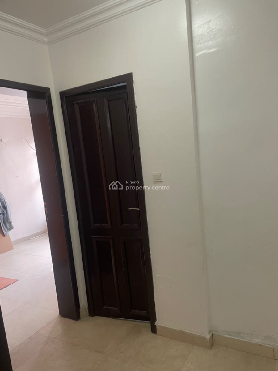 Very Spacious and Beautiful 1 Bedroom & Parlour with an Additional Lau, Off Admiralty Way, Lekki Phase 1, Lekki, Lagos, Mini Flat (room and Parlour) for Rent