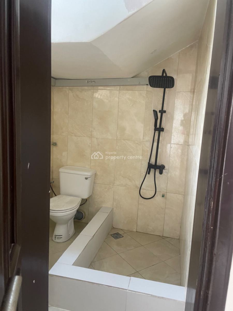 Very Spacious and Beautiful 1 Bedroom & Parlour with an Additional Lau, Off Admiralty Way, Lekki Phase 1, Lekki, Lagos, Mini Flat (room and Parlour) for Rent