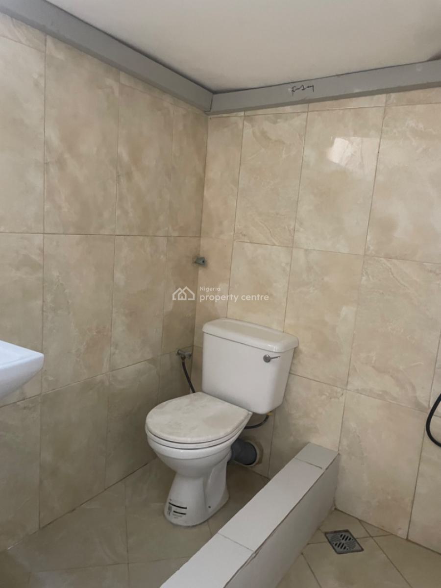Very Spacious and Beautiful 1 Bedroom & Parlour with an Additional Lau, Off Admiralty Way, Lekki Phase 1, Lekki, Lagos, Mini Flat (room and Parlour) for Rent