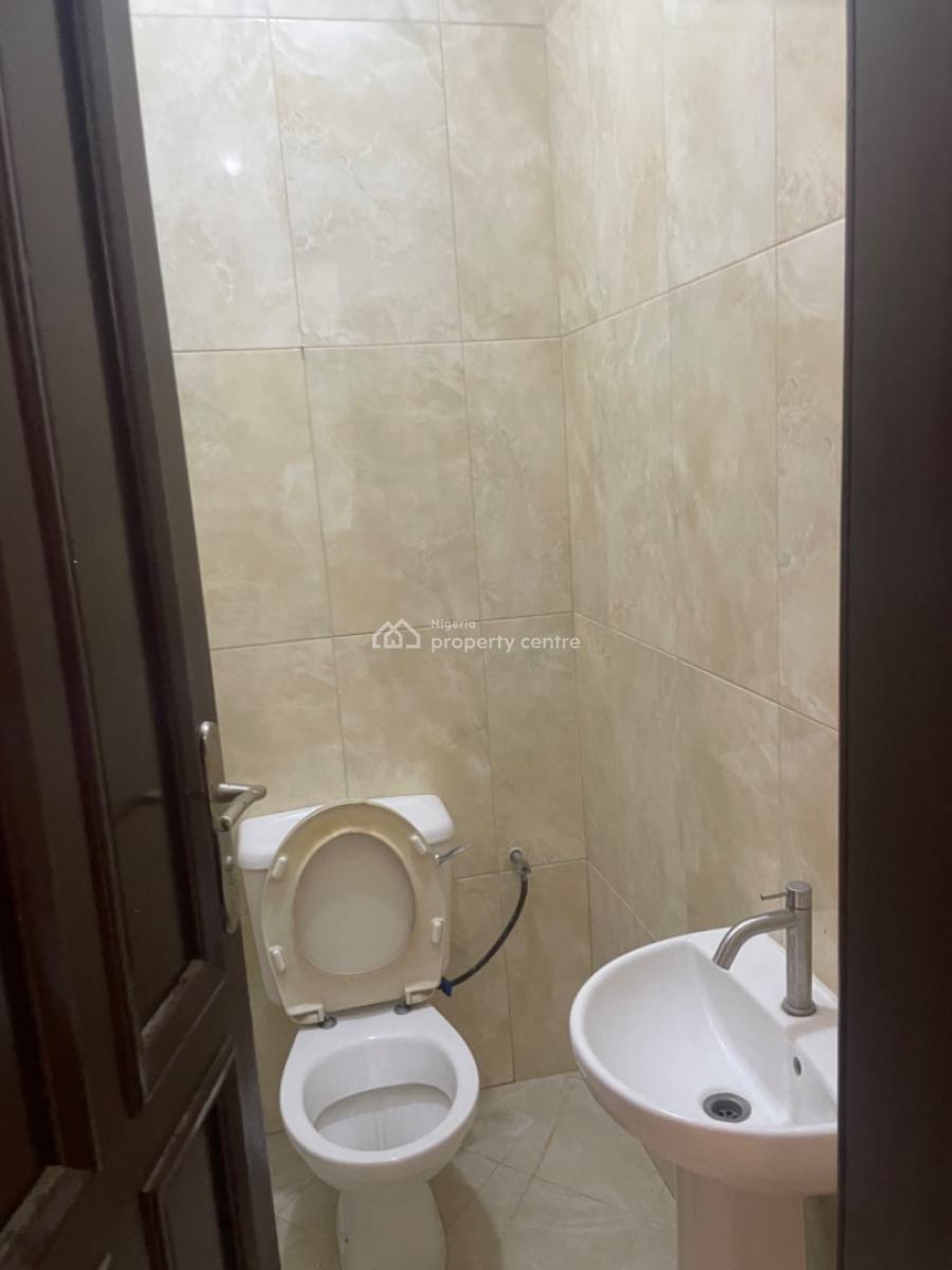 Very Spacious and Beautiful 1 Bedroom & Parlour with an Additional Lau, Off Admiralty Way, Lekki Phase 1, Lekki, Lagos, Mini Flat (room and Parlour) for Rent