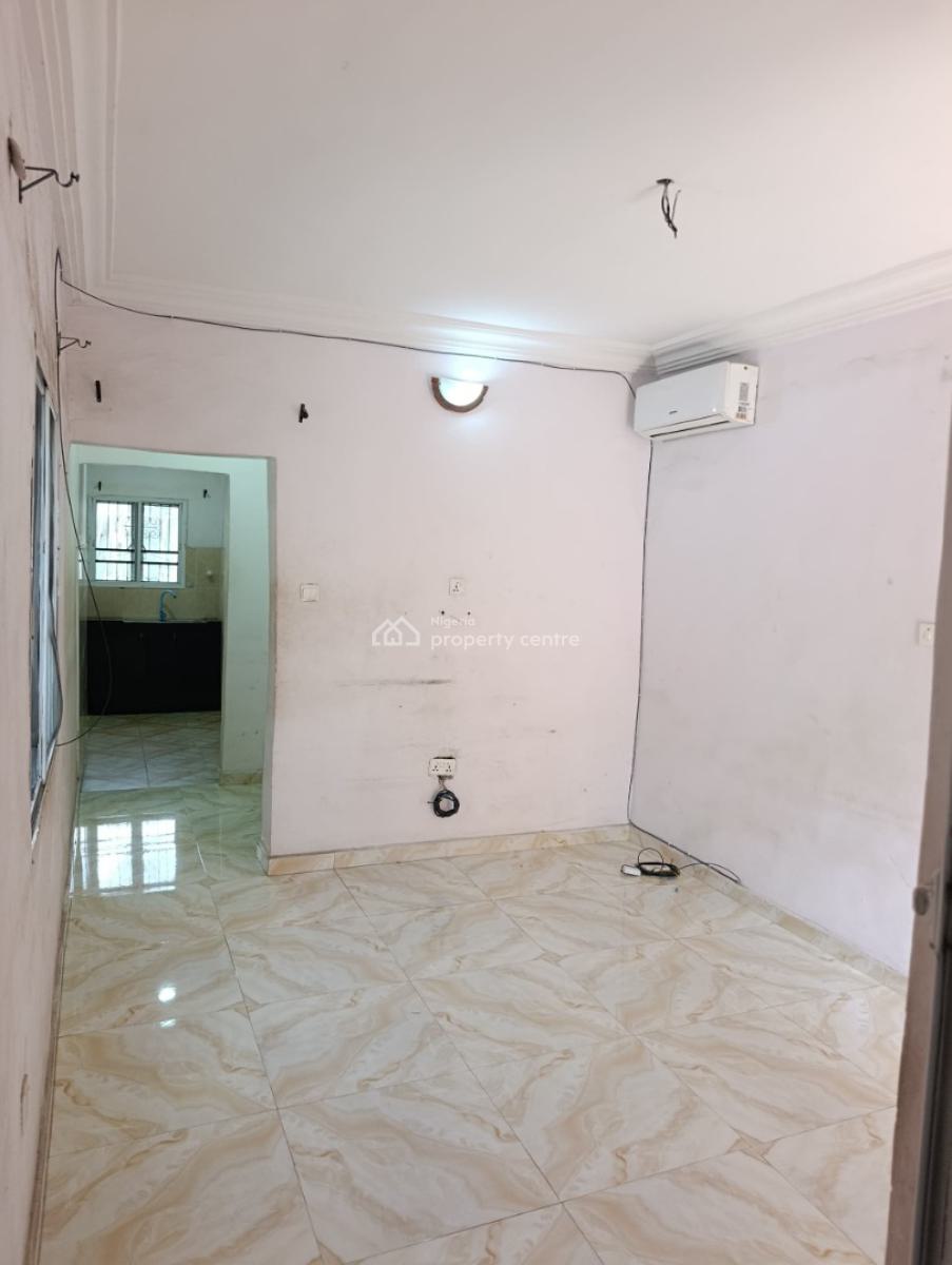 Decent Mini Flat Upstairs, Pedro Shomolu, Pedro, Gbagada, Lagos, Mini Flat (room and Parlour) for Rent
