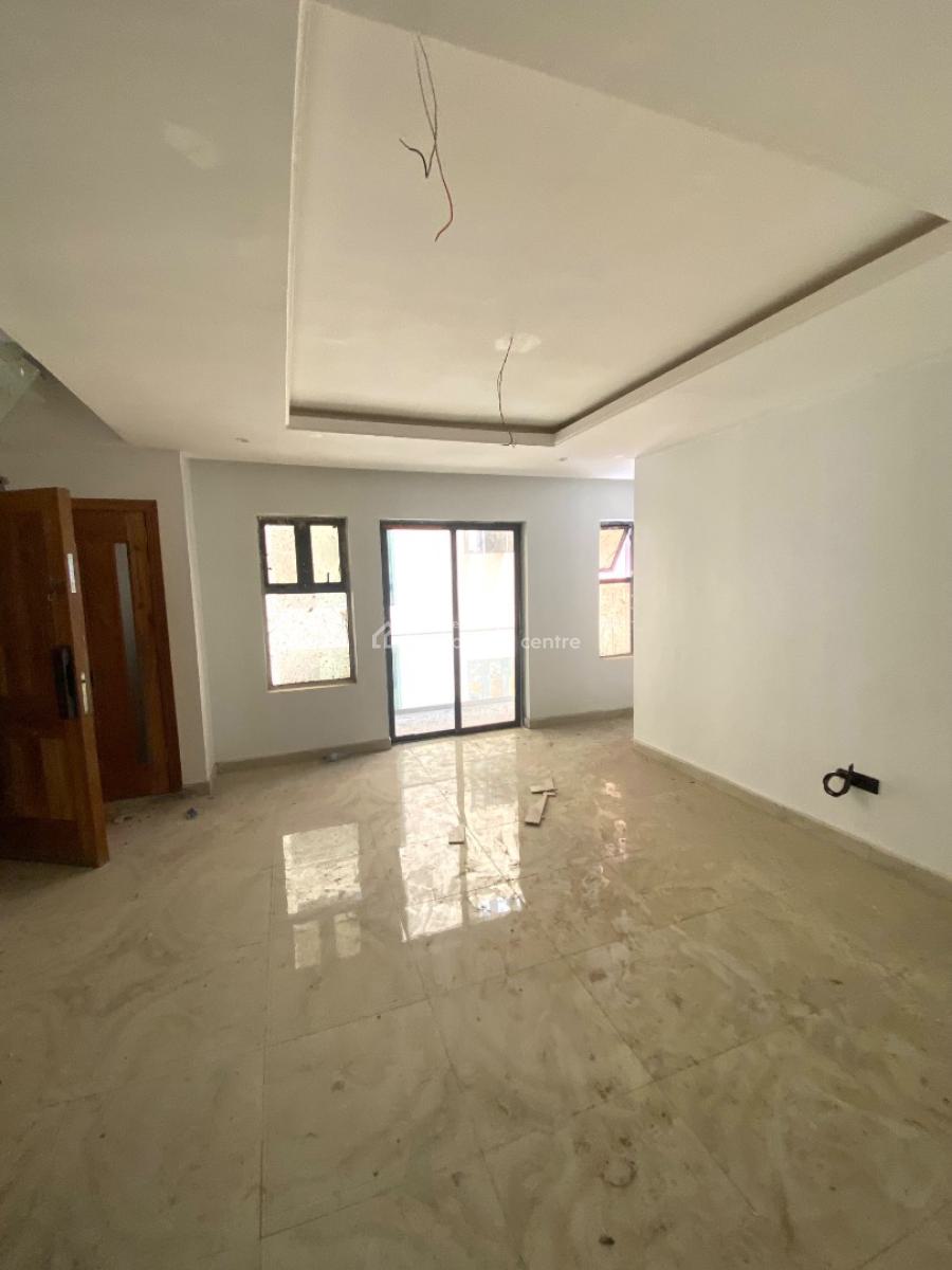 Lovely 2 Bed Maisonette Penthouse, Lekki, Lekki Phase 1, Lekki, Lagos, Block of Flats for Sale