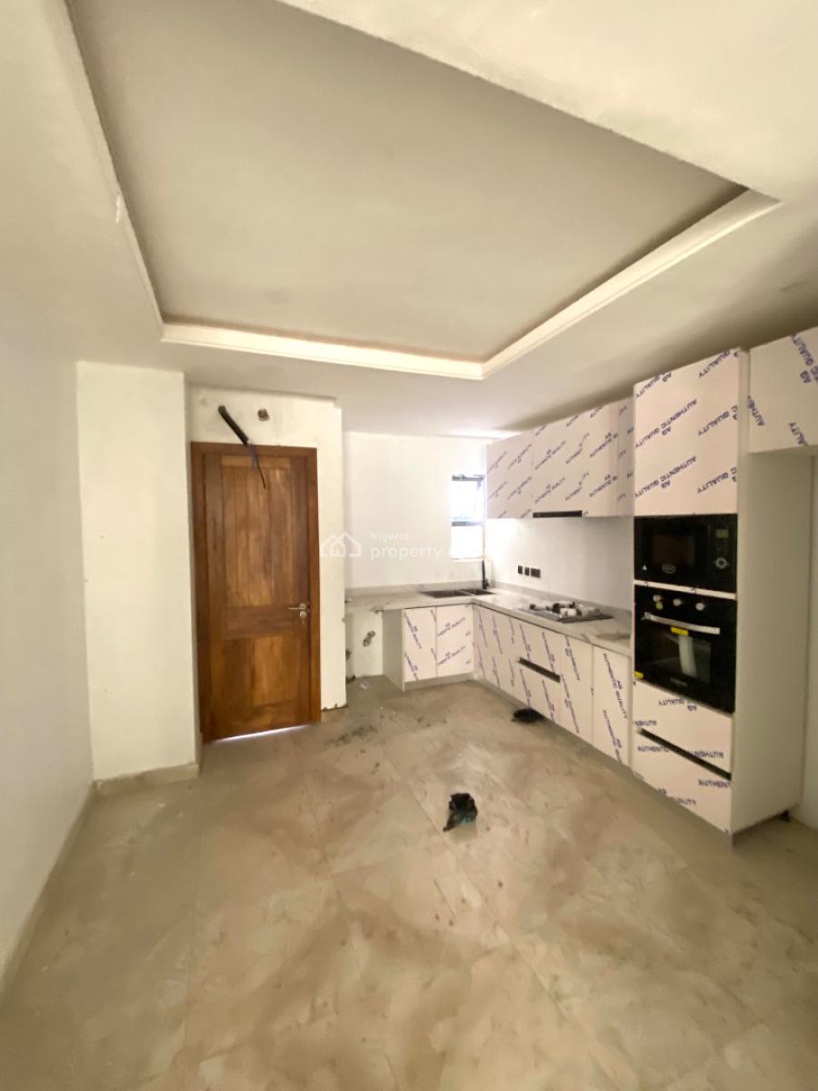 Lovely 2 Bed Maisonette Penthouse, Lekki, Lekki Phase 1, Lekki, Lagos, Block of Flats for Sale