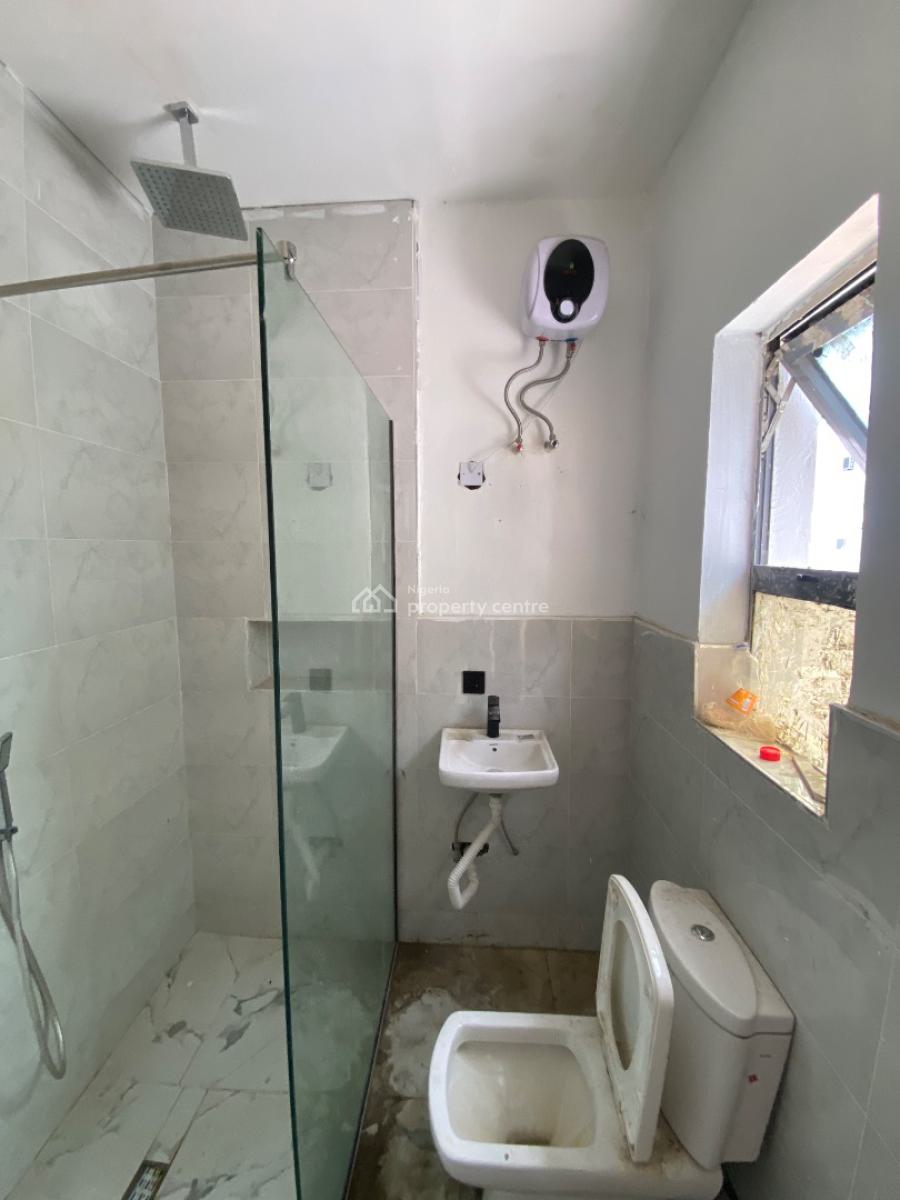 Lovely 2 Bed Maisonette Penthouse, Lekki, Lekki Phase 1, Lekki, Lagos, Block of Flats for Sale